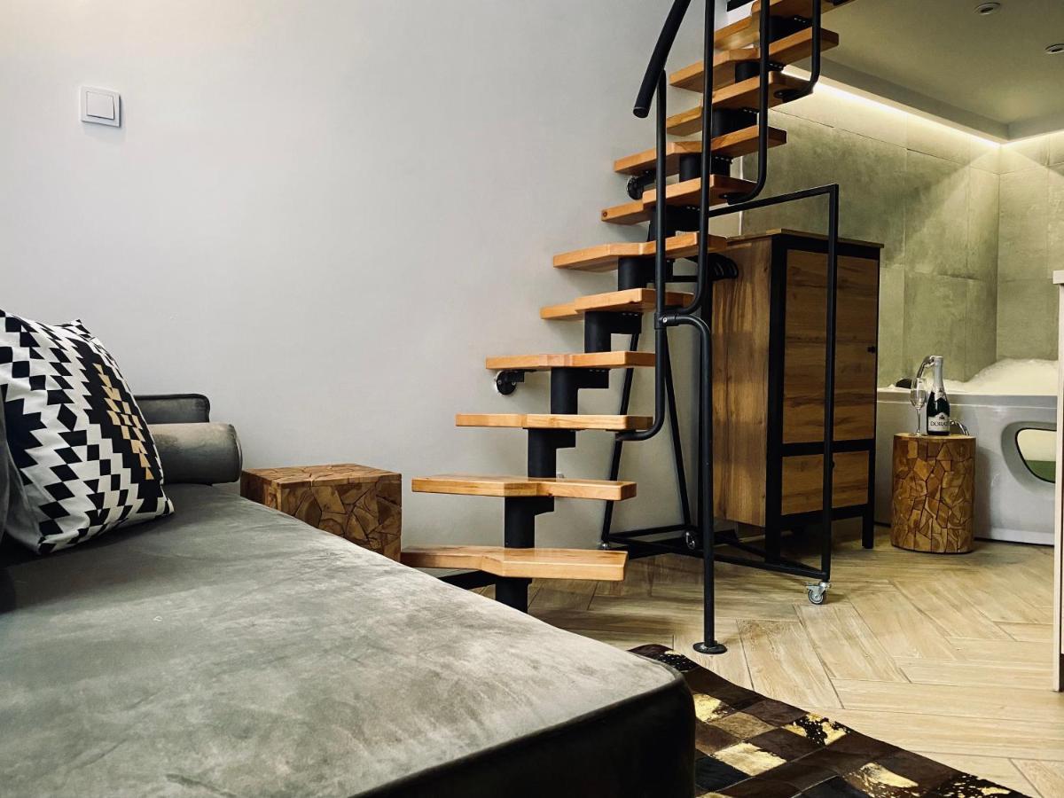 Apartment Premium Jacuzzi For Couples, Old Town คราคูฟ ภายนอก รูปภาพ
