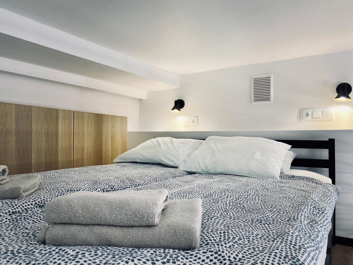 Apartment Premium Jacuzzi For Couples, Old Town คราคูฟ ภายนอก รูปภาพ