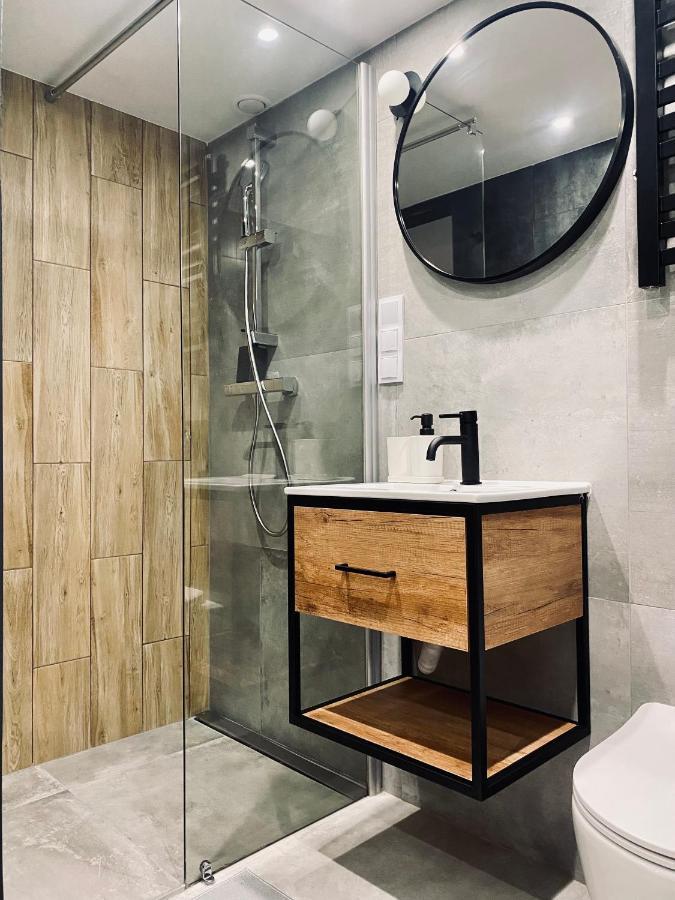 Apartment Premium Jacuzzi For Couples, Old Town คราคูฟ ภายนอก รูปภาพ