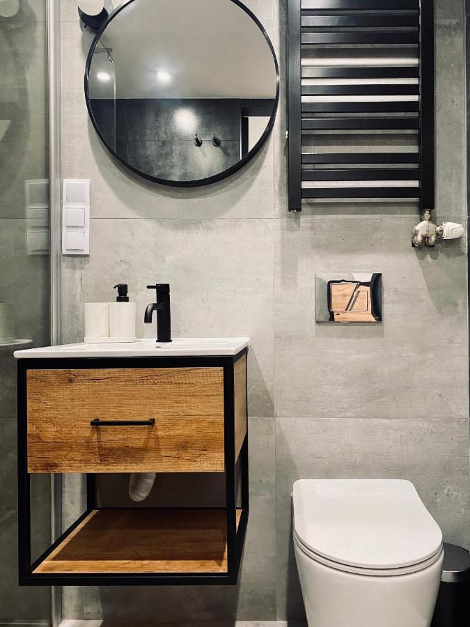 Apartment Premium Jacuzzi For Couples, Old Town คราคูฟ ภายนอก รูปภาพ