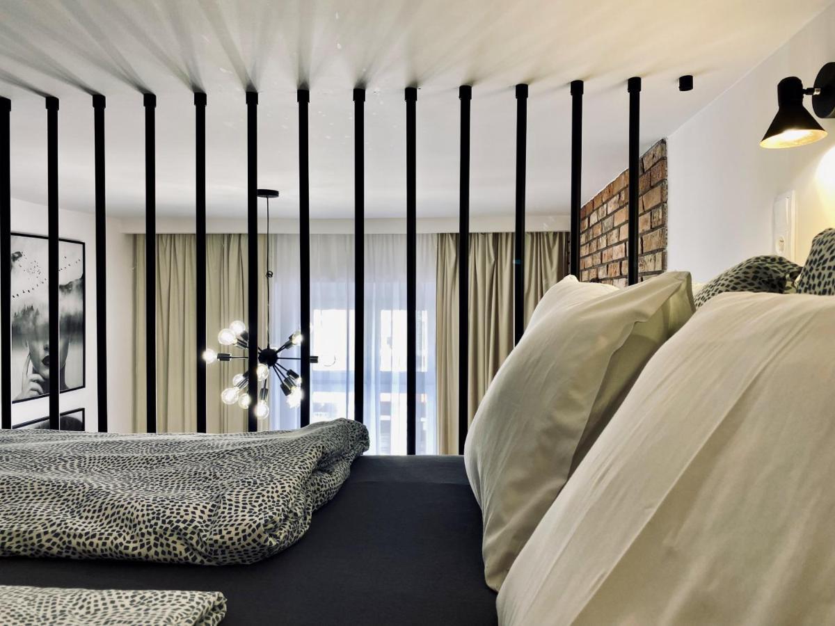 Apartment Premium Jacuzzi For Couples, Old Town คราคูฟ ภายนอก รูปภาพ